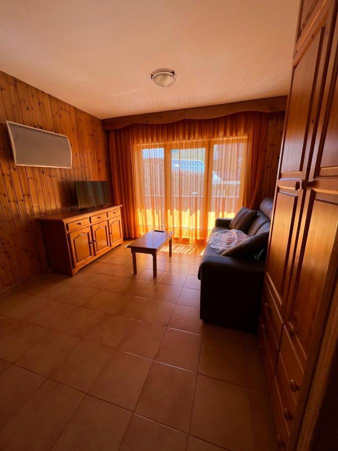 Kione Calgary Apartment Pas De La Casa Bagian luar foto