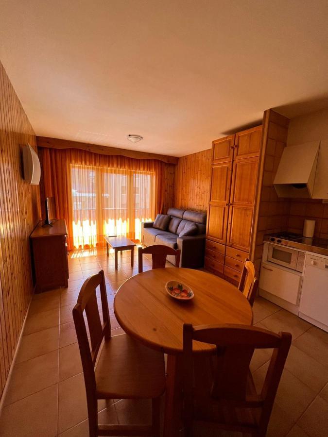 Kione Calgary Apartment Pas De La Casa Bagian luar foto